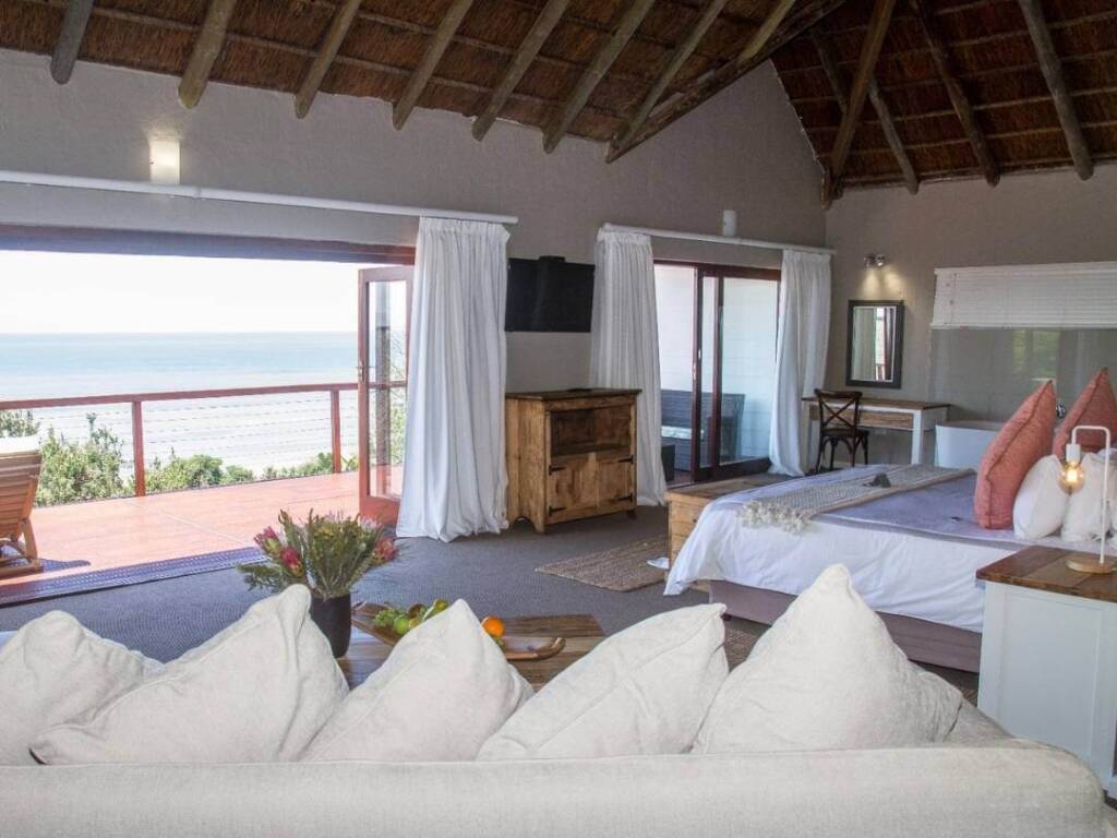 Honeymoon Suite (5)